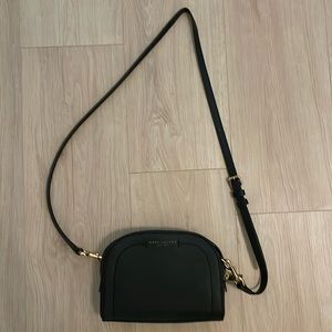 Marc Jacobs New York Cross Body Like New
